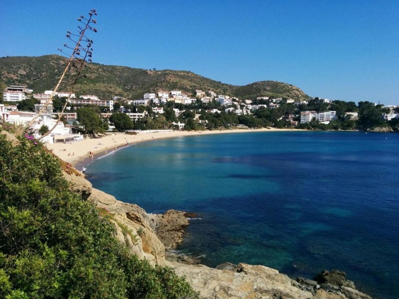 Breathtaking Costabrava Seaview Apartment 5M Beach - Casa Artevida Росес Екстер'єр фото